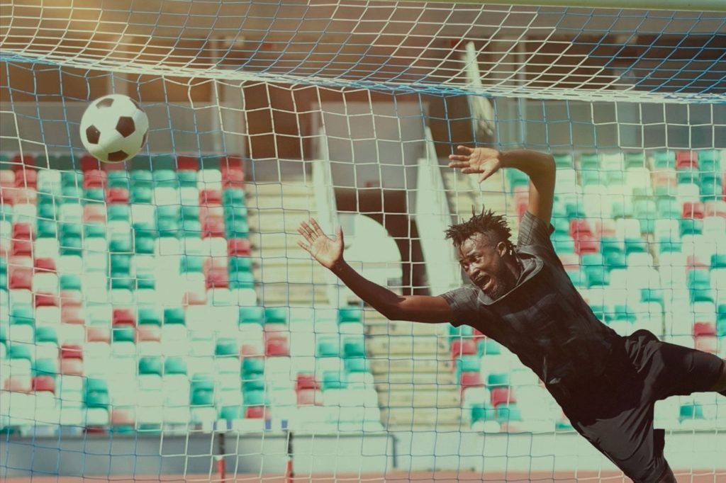 Explore how the role of the goalkeeper has evolved in contemporary football. From last line of defence to strategic player on the pitch, this article analyses the new skills and...