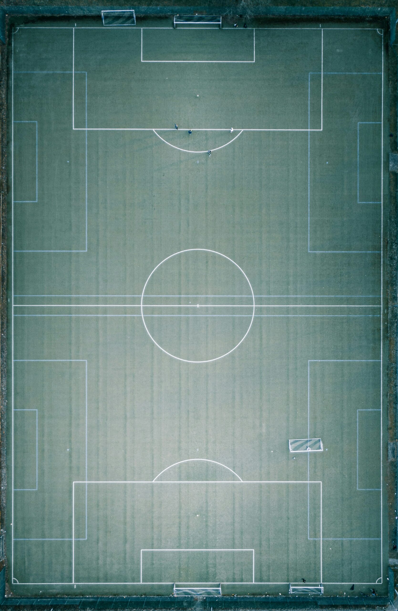 marcel-strauss-YzVxvbaHtnU-unsplash